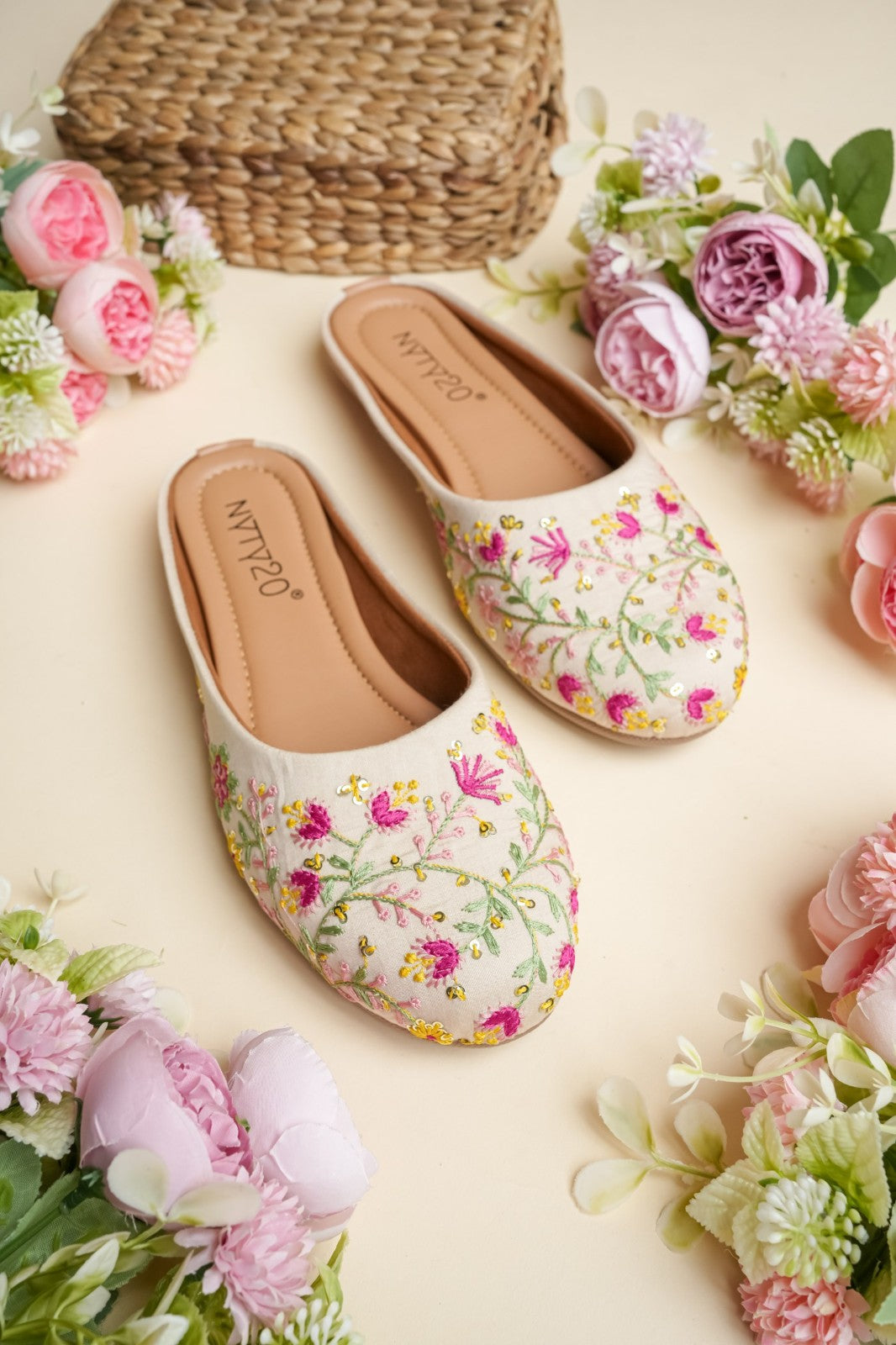 Floral Embroidered Juttis Handcrafted Elegance Women's Traditional Juttis