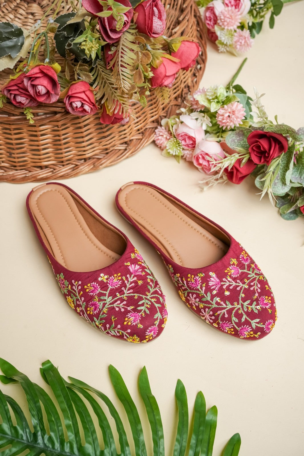 Floral Embroidered Juttis Handcrafted Elegance Women's Traditional Juttis