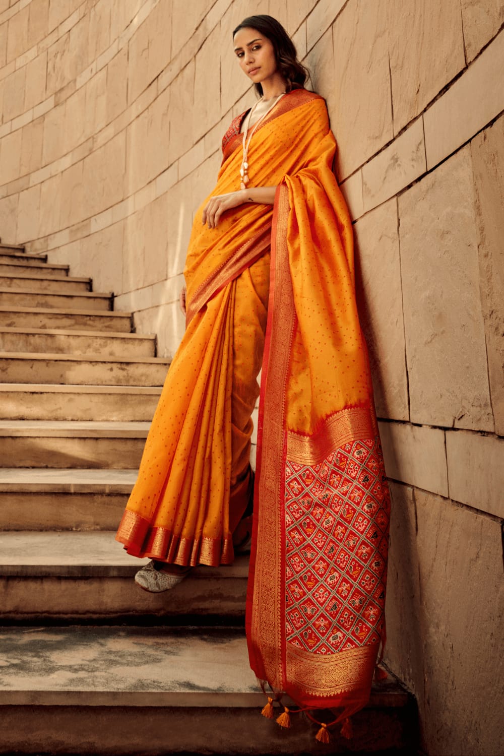Soft Khadi Raw Silk Bandhani Weaving Saree with Patola Pallu & Contrast Blouse