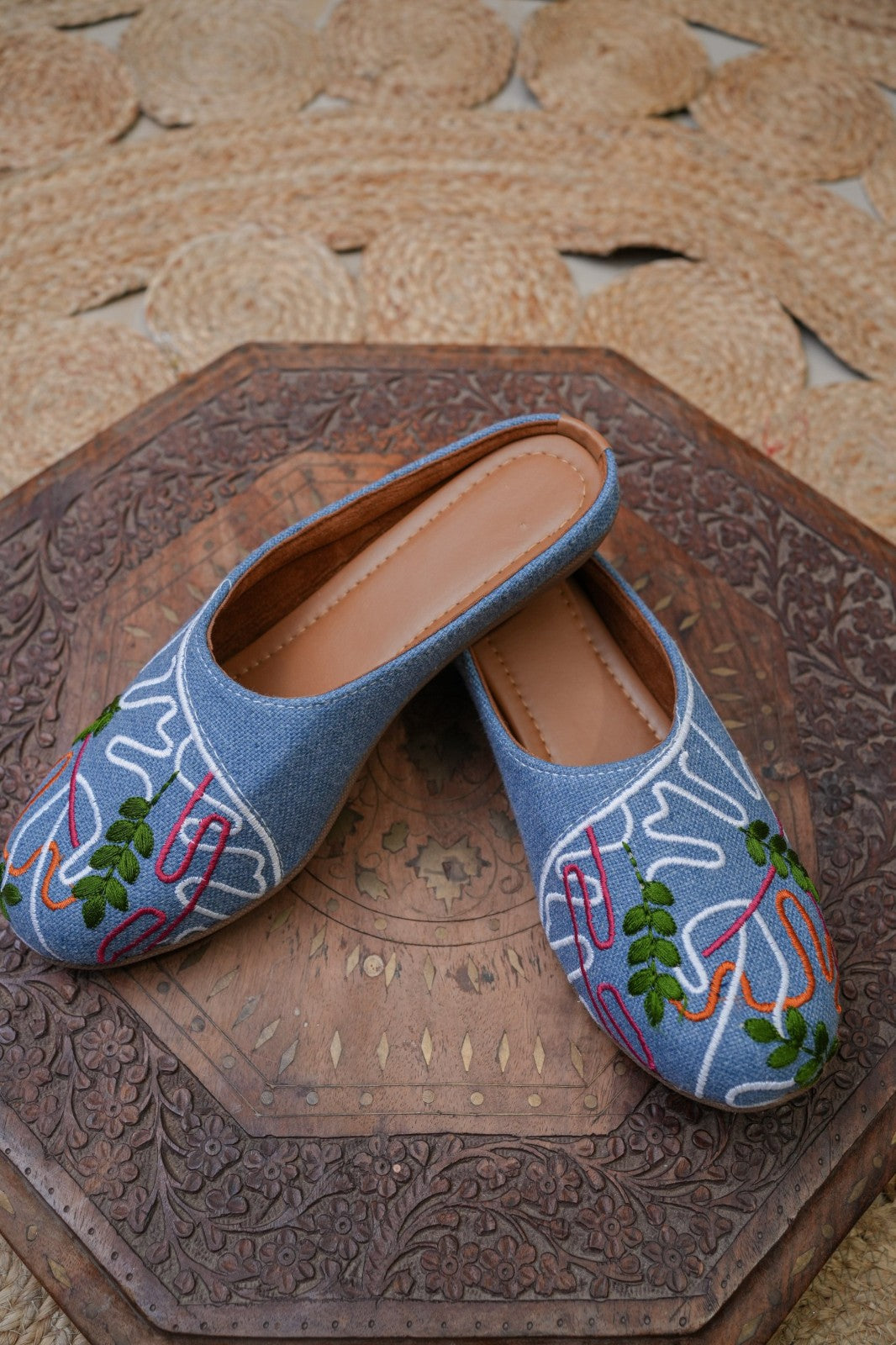 Women's Traditional Embroidered Handcrafted Juttis Synthetic Leather Insole Ethnic sandals