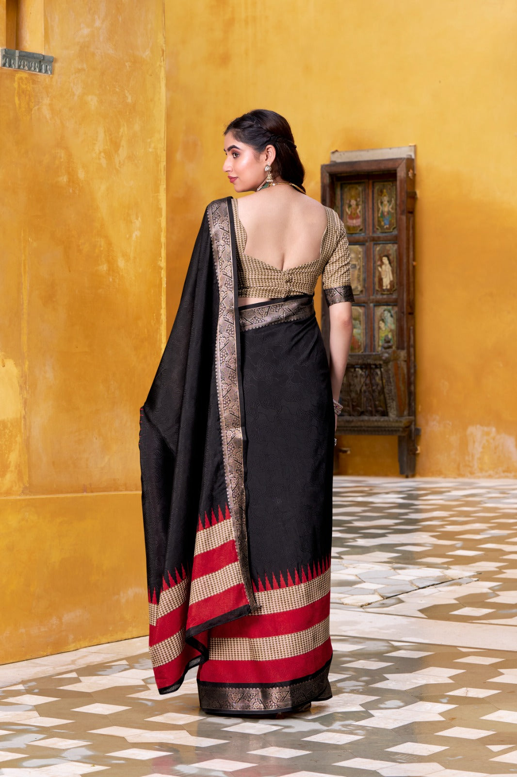 Poly Cotton Saree with Printed Zari Weaving and Matching Blouse