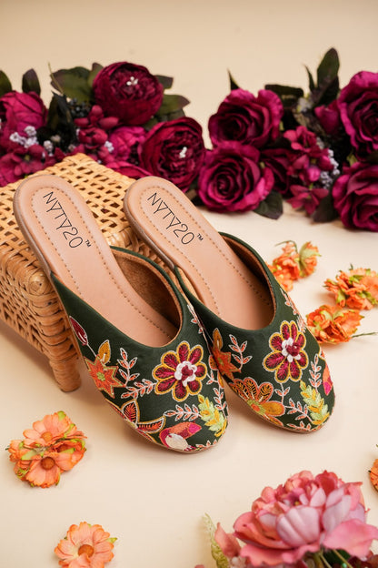 Handcrafted Floral Embroidered Ethnic Jutti for Women's Traditional sandal Juttis