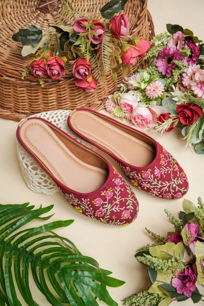 Floral Embroidered Juttis Handcrafted Elegance Women's Traditional Juttis